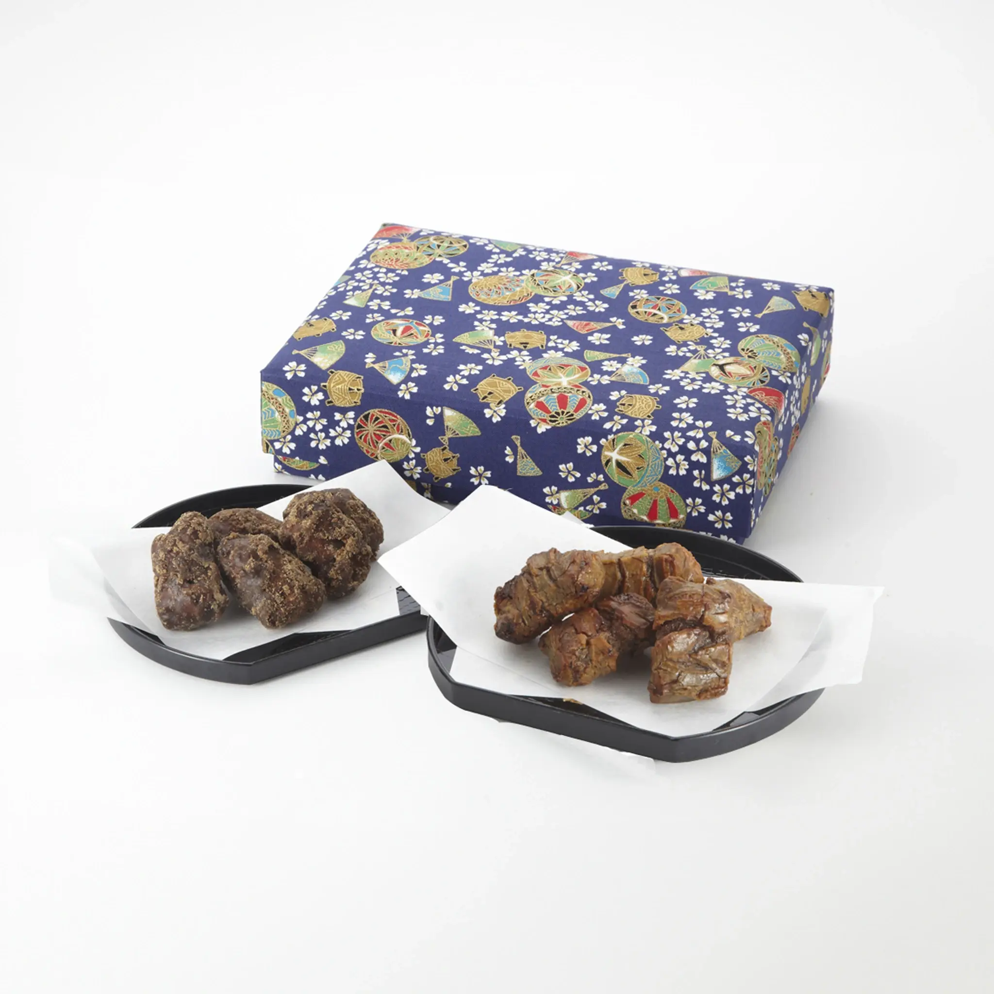千代紙でお包みした引き物の詰め合わせ