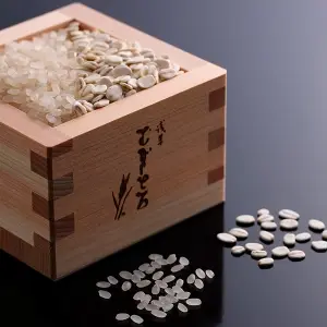 こだわりの"むぎごはん"